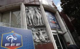 En la oficina de la federación francesa se incautaron documentos relacionados con el pago sospechoso de Blatter a Platini.