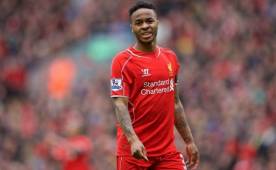 Según 'Bild', Sterling, actualmente en el Liverpool, es el principal candidato del club bávaro. Foto AFP