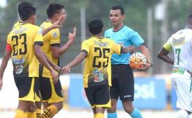 Javier Portillo se marchó expulsado del juego Platense-Real España en el Excélsior y asegura que 'no insulté' al árbitro. Foto Wendell Escoto.