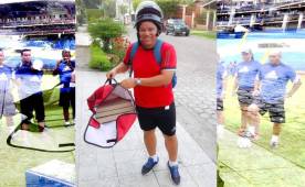 Luis Fernando Castellón se alista para entregar las pizzas.