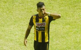 El 'Chino' López marcó los dos goles del Real España ante Real Sociedad.