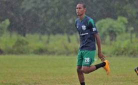 Dembor Bengtson quiere sumar minutos y anotar goles con el Vida de La Ceiba.