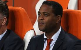 Kluivert tendrá en Curaçao su primera oportunidad como técnico absoluto. Viene de ser asistente de Van Gaal en el Mundial de Brasil 2014. Foto AFP