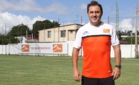 Alex Aguinaga confiesa que también tuvo la mirada puesta en el delantero Rubilio Castillo.