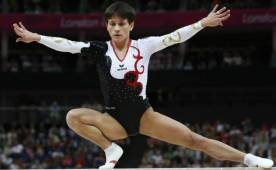 Oksana Aleksandrovna Chusovitina es una gimnasta medallista olímpica y campeona del mundo.