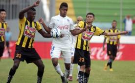 Olimpia y Real España son serios candidatos a quedarse con el primer lugar en el Apertura. Foto DIEZ