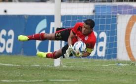 Noel Valladares tuvo una buena tarde a pesar de la derrota de Olimpia.