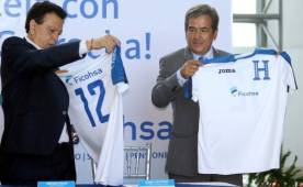 Jorge Luis Pinto asegura que sigue creyendo en la honorabilidad de Alfredo Hawit.