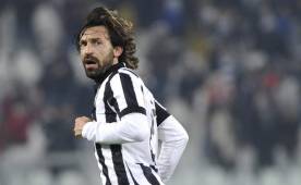 Andrea Pirlo tiene un año más de contrato con la Juventus de Italia.