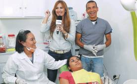 Jenny Fernán junto a Leo Isaula y su esposa en el reto de esta semana.