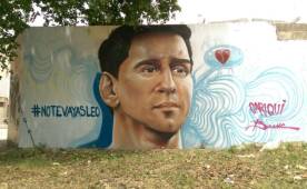 Los grafiteros Cariqui y Baruc se unieron para rendir tributo a Leo Messi y pedirle #NotevayasLeo. Foto Cortesía