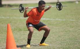 Elder Torres disputó el sábado su último partido con el Vida, ganando 2-0 el clásico ante Victoria.