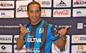 Ronaldinho, ex PSG, Barcelona y Milan, irá al fútbol africano.