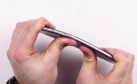 Los nuevos iPhone 6 salieron con algún defecto de flexibilidad.