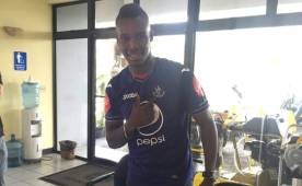 Rubilio Castillo fue presentado ya como nuevo jugador de Motagua. FOTOS: Twitter Motagua