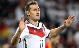El delantero Miroslav Klose es el único punta de Alemania para el Mundial. (Foto: AFP)