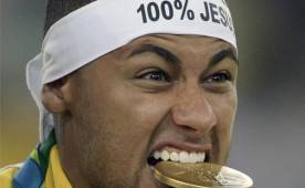 El Comité Olímpico prohíbe el uso de mensajes religiosos a los jugadores.