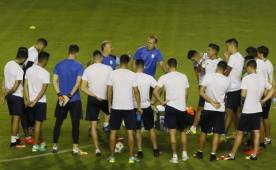 La selección de Argentina entrenó mentalizada en dar el batacazo final y catapultarse a los cuartos de final, pero la prensa de su país no confía mucho.