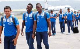 Maynor Figueroa fue el único jugador de Honduras que brindó declaraciones a su llegada a San Salvador para el juego eliminatorio de este viernes. Foto Neptalí Romero