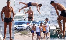 Cristiano Ronaldo disfruta de sus días de vacaciones en la isla de Ibiza junto a sus amigos y bellas chicas que los acompañan.