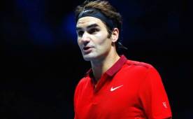 Roger Federer anunció su retiro del partido por una lesión en la espalda.