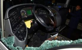 El autobús del Fenerbahce fue atacado con frialdad y el conductor de la unidad se encuentra delicado tras recibir varios disparos.