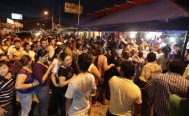 En Tocoa hay gran expectativa con la final, nadie se quiere quedar fuera y por ello Real Sociedad decidió regalar entradas para el duelo. Foto Melvin Cubas