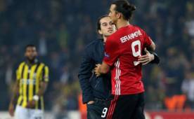 Zlatan Ibrahimovic se fue derrotado del campo de Fenerbahce.