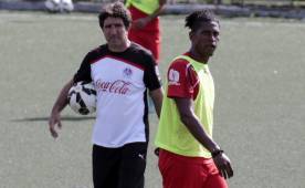 Héctor Vargas dijo ver en buen estado a Carlo Costly y confirmó que jugará en Copa Presidente ante el San Lorenzo. Foto DIEZ
