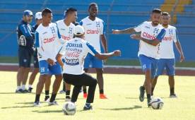 Detalle a detalle el segundo día de entreno de la Selección de Honduras de cara a la doble fecha eliminatoria ante Canadá y México. Fotos Neptalí Romero y Delmer Martínez