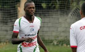 Wilmer Crisanto pide a los directivos del Victoria que lo dejen marcharse al Motagua. Foto DIEZ