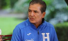 Jorge Luis Pinto, seleccionador de Honduras luce relajado antes de enfrentar a México. Foto DIEZ.