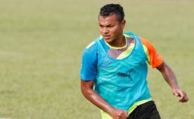 Mario Martínez alcanzó a renovar su contrato con Real España y sus sueños están latentes.