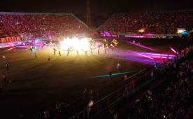 Real España se lució con la despedida organizada para Carlos Pavón. El estadio Morazán se llenó completamente. FOTO Neptalí Romero
