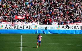 Afición del Atlético de Madrid colmó el Vicente Calderón para ovacionar a Fernando Torres en su presentación. Foto AFP