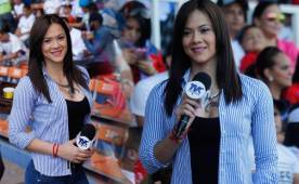 Así de bella llegó Isabel Zambrano al estadio Nacional.