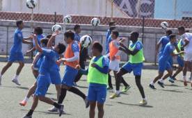 Olimpia entrena con plantel completo a excepción de los seleccionados.