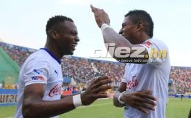 Carlo Costly festeja el primer gol del encuentro frente a Motagua, clave en el triunfo de Olimpia.