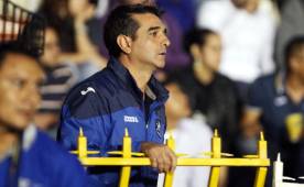 Vázquez sufrió en el clásico al estar tratando de dar indicaciones desde el sector de silla.