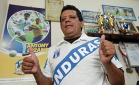 Rubén Lozano confía en su hijo para el juego contra Haití.