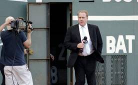 'ESPN es una empresa inclusiva. Curt Schilling fue advertido que su conducta era inaceptable y que su empleo con ESPN ha terminado', comunicó la empresa.