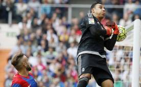 Grandes tapadas protagonizó Keylor Navas frente al Levante. Foto agencia EFE.