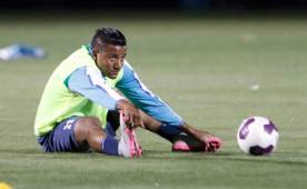 Luis Garrido se retiró del entreno de la Selección de Honduras en Houston apenas a los 15 minutos. Foto Josué Banegas