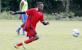 Pablo Arzú sorprendió este torneo y es el mejor acompañante que tiene Rony Martínez en Real Sociedad. Foto Esau Ocampo.