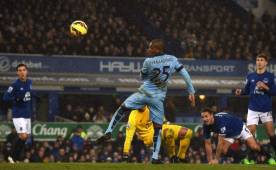 Fernandinho abrió el marcador ante Everton pero poco les duró la alegría. (AFP)