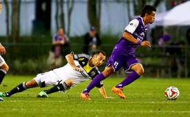 El salvadoreño Darwin Cerén en el partido ante Charleston Battery.
