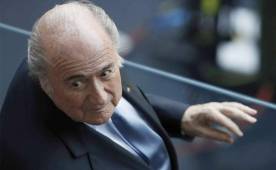 Joseph Blatter, presidente de la FIFA, preferiere que el Mundial de Qatar se juegue en los meses de noviembre-diciembre