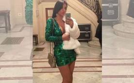 Daniella Semaan tiene 40 años, es la mujer de Cesc Fábregas y es madre de cuatro hijos, esta es la última selfie que ha subido a sus redes sociales.