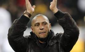 Roberto Carlos comenzó su carrera como técnico en el Anzhi de Rusia.