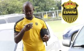 El jugador del Real España Osman Chávez cuandos salía del entrenamiento con Real España este jueves en Tela. Foto Neptalí Romero